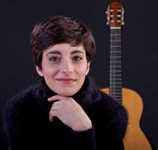 Kassandra Siebel gewannn Preise bei internationalen Gitarrenwettbewerben