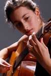 Kassandra Siebel spielt Klassische Gitarre